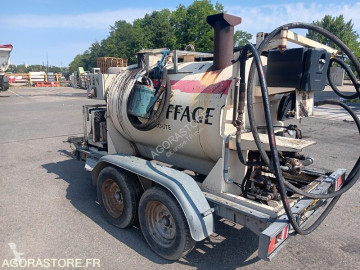 Ecim emulsion sprayer truck