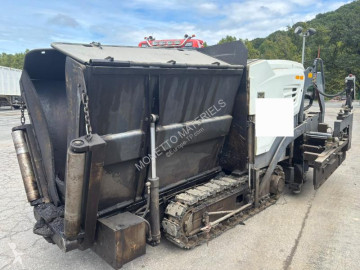 Asphalt paving equipment