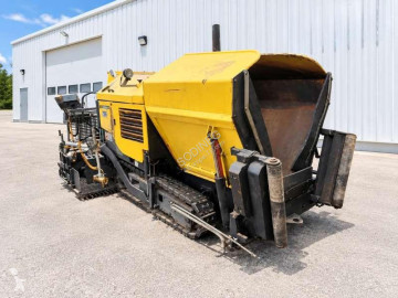 Obras de carretera pavimentadora Bomag
