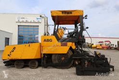 Finisseur ABG Titan 455