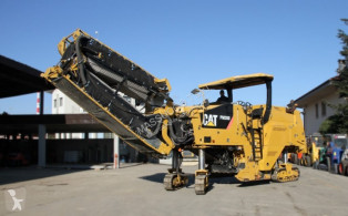 Yol çalışmaları Caterpillar pm200 ikinci el araç