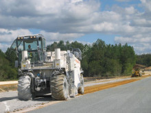 Obras de carretera Wirtgen 2500S estabilizador de suelo usada