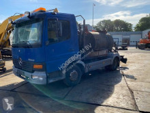 Obras públicas rodoviárias espalhadora Mercedes Atego
