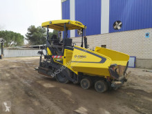 Obras de carretera Bomag BF 300P (1055) pavimentadora usada