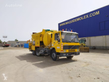 Obras de carretera Volvo FL10(Repartidor de slurry) pulverizador usada