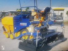 Wegenbouw asfaltafwerkmachine Marini MF 331