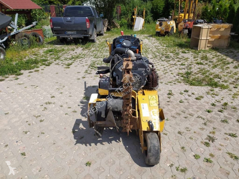 Silniční práce Vermeer RTX150