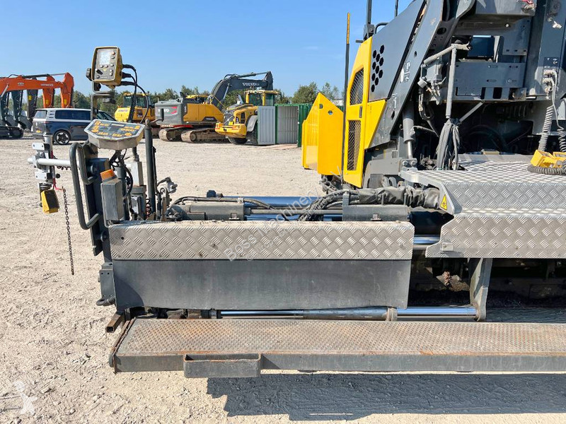 Wegenbouw Volvo 6 Meter Paving Width / Topcon GPS
