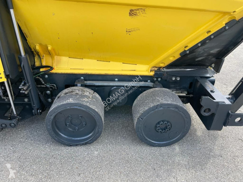 Obras públicas rodoviárias Bomag  BF 300 P-2...