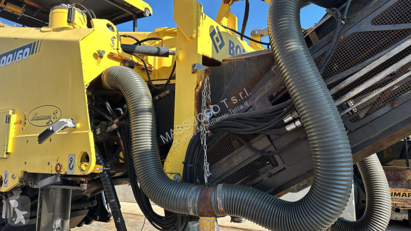 أشغال طرقية Bomag BM2000/602