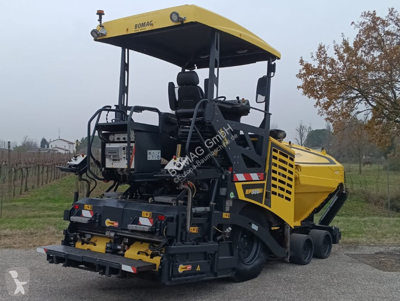 Cestné staviteľstvo Bomag  BF 300 P-2 S340-2 TV...
