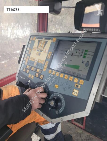 Дорожно-строительная техника ABG TITAN 7820 B