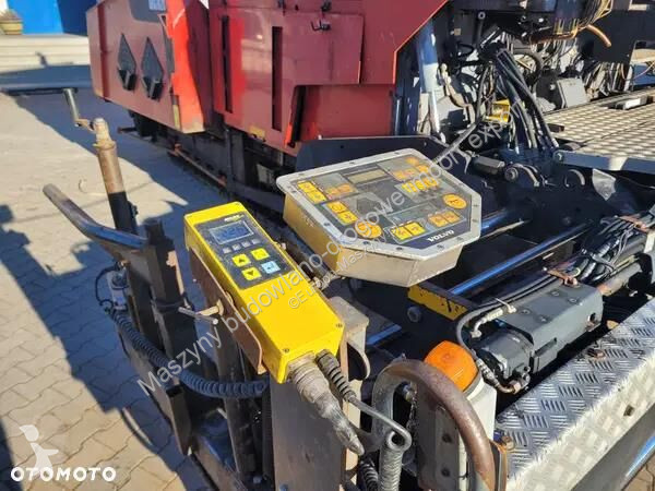 Дорожно-строительная техника ABG Titan 7820