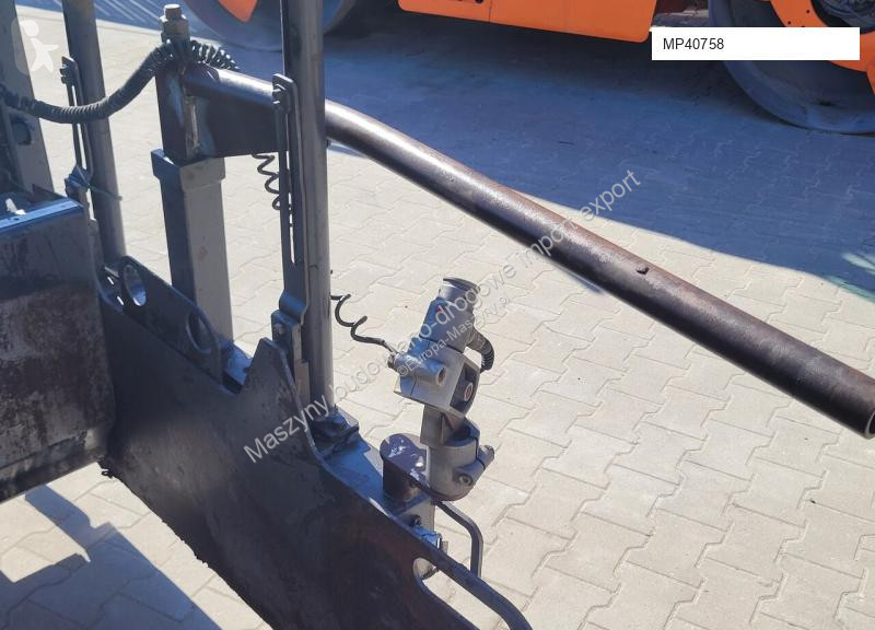 Дорожно-строительная техника ABG TITAN 326