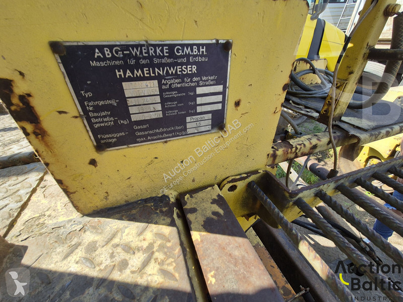 Echipamente pentru lucrari rutiere ABG Titan 411