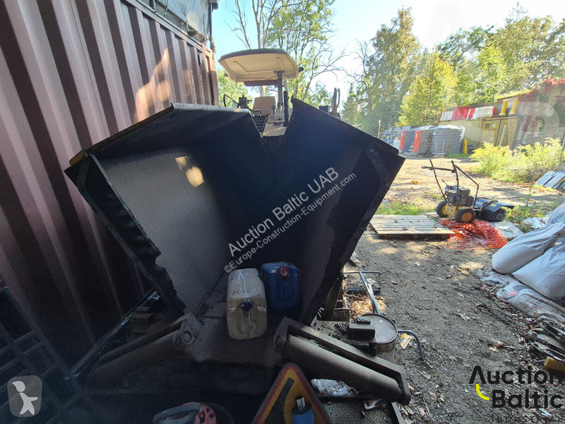 Travaux routiers ABG Titan 125