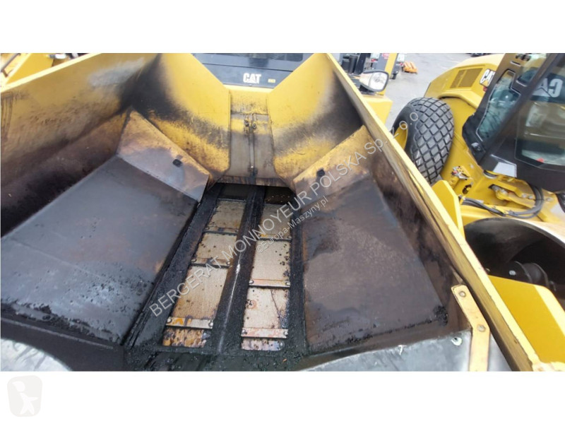 Vejarbejde Caterpillar AP655F