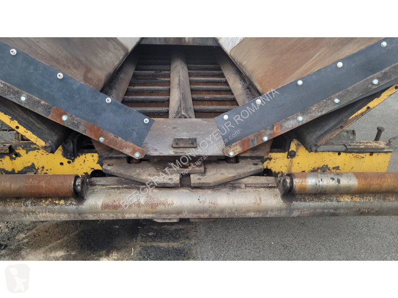 Echipamente pentru lucrari rutiere Caterpillar...