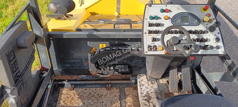Obras de carretera Bomag  BF 300 P-2 S340-2 TV...