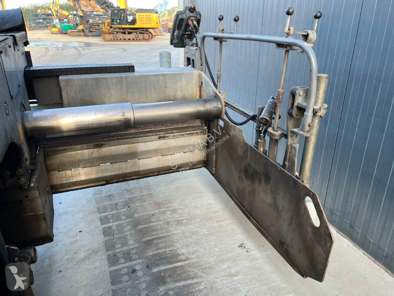 أشغال طرقية Vögele SUPER 1800-2