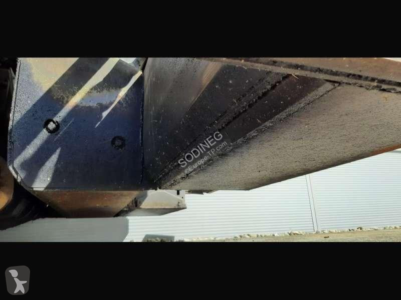 Echipamente pentru lucrari rutiere Volvo P2820D...