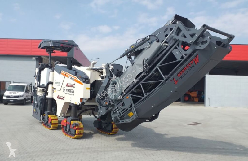 أشغال طرقية Wirtgen W120CFi