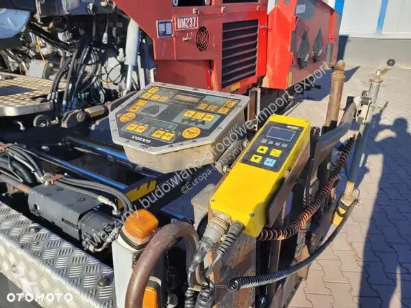 Дорожно-строительная техника ABG Titan 7820