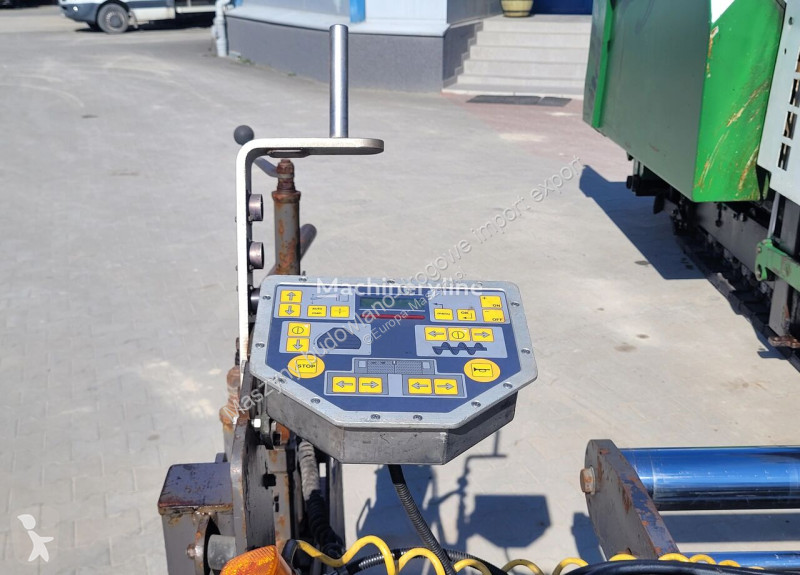 Дорожно-строительная техника ABG TITAN 326