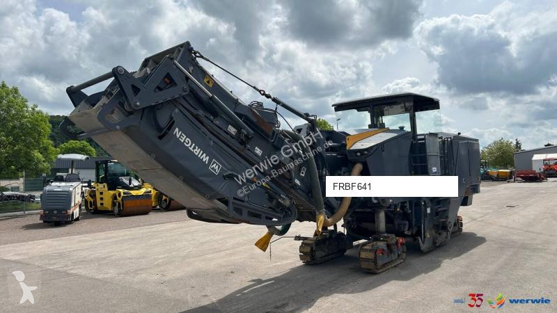 Cestné staviteľstvo Wirtgen W210Fi