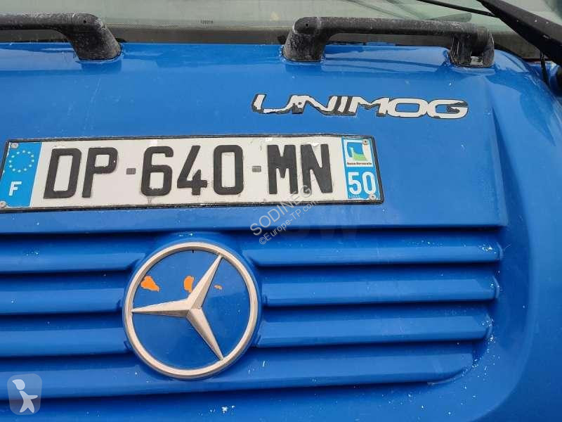 أشغال طرقية Mercedes  UNIMOG U500