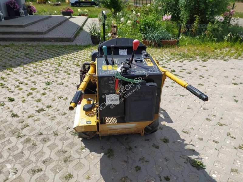 Silniční práce Vermeer RTX150