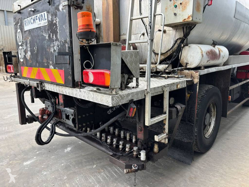 Wegenbouw Renault Rincheval 9.000 Liter...