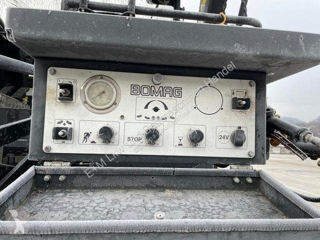 Obras públicas rodoviárias Bomag BF 600 P-2...