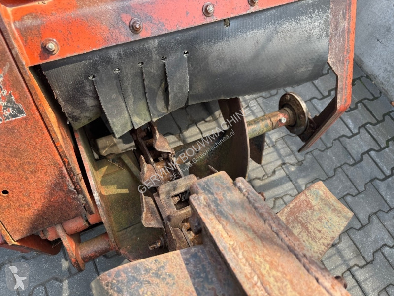 Wegenbouw Ditch-witch 3700 DD