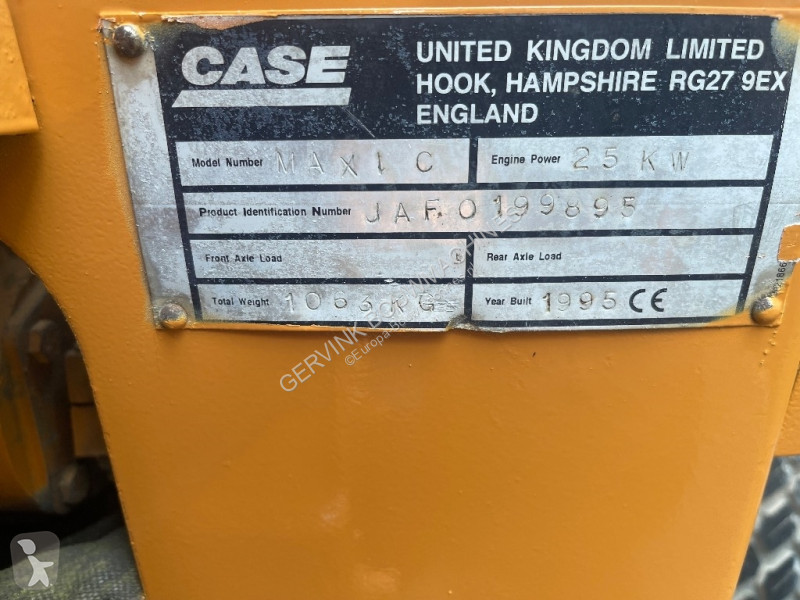 أشغال طرقية Case TC 180