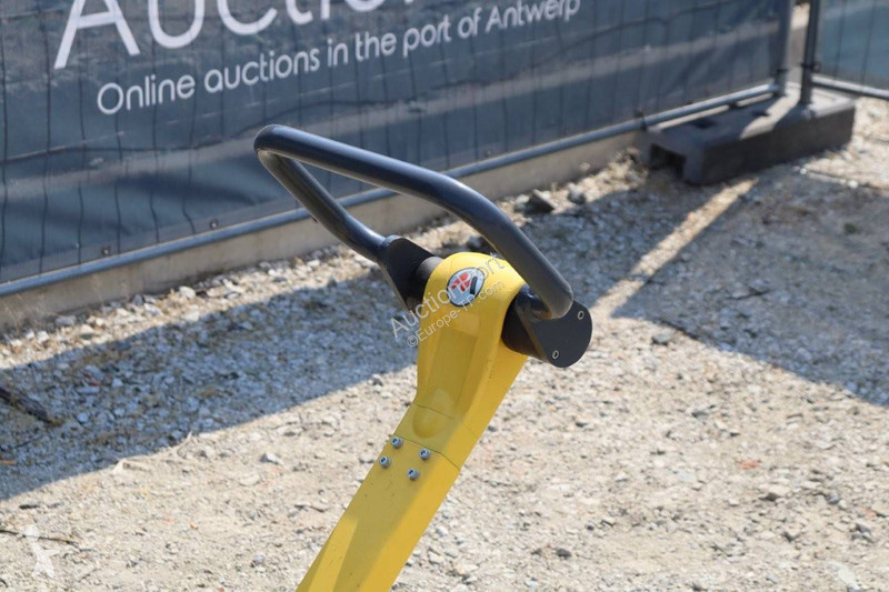 Echipamente pentru lucrari rutiere  DPU3050