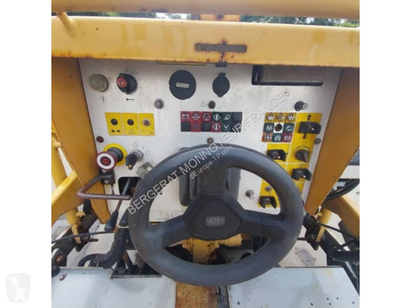 Пътностроителна техника Caterpillar BB621E
