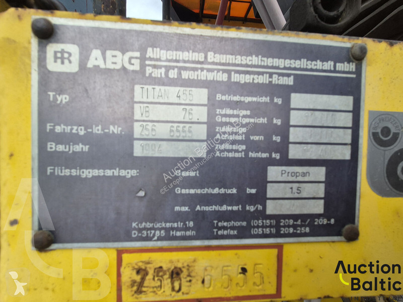 Пътностроителна техника ABG Titan 455
