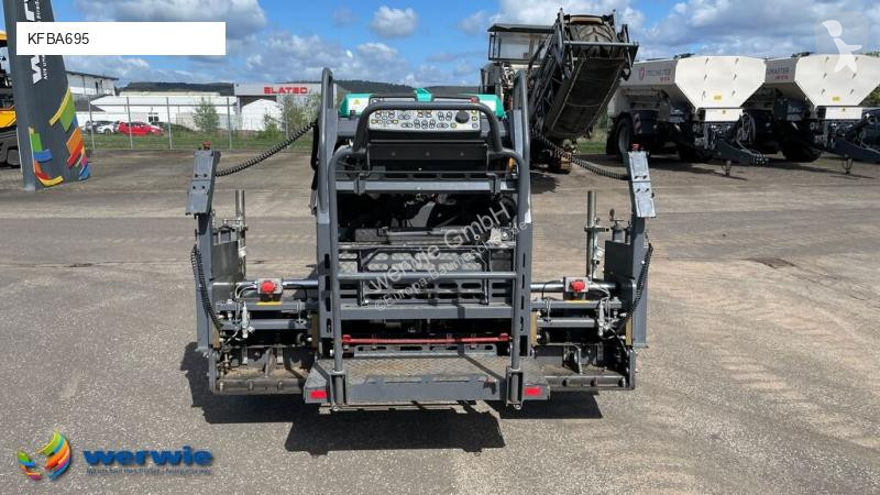 Silniční práce Vögele SUPER 800i