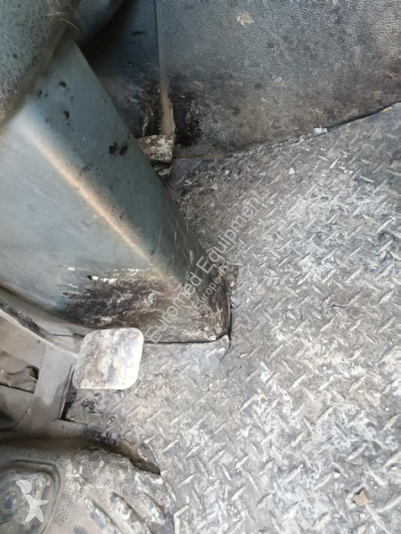Echipamente pentru lucrari rutiere Renault  .