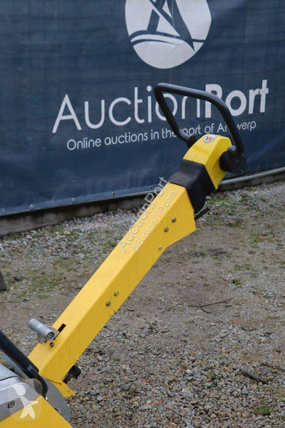 Echipamente pentru lucrari rutiere  DPU5545