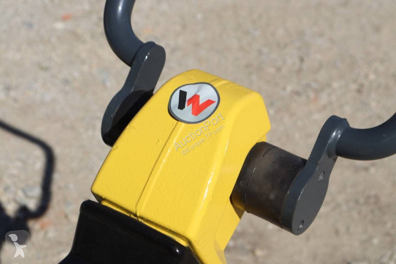 Echipamente pentru lucrari rutiere  DPU4545