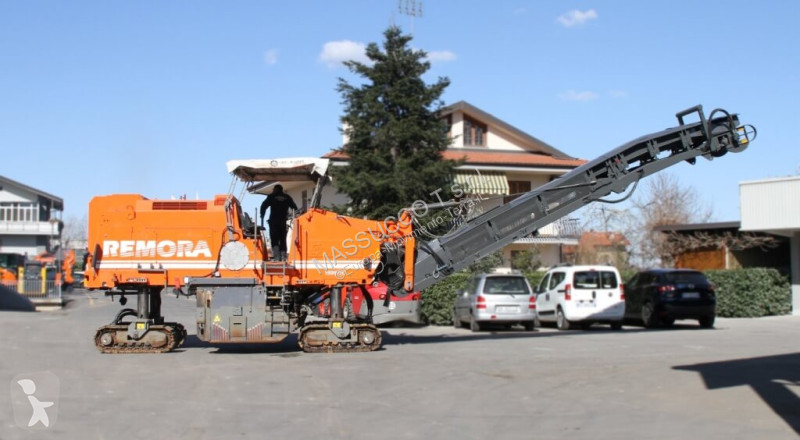 أشغال طرقية Wirtgen 1500