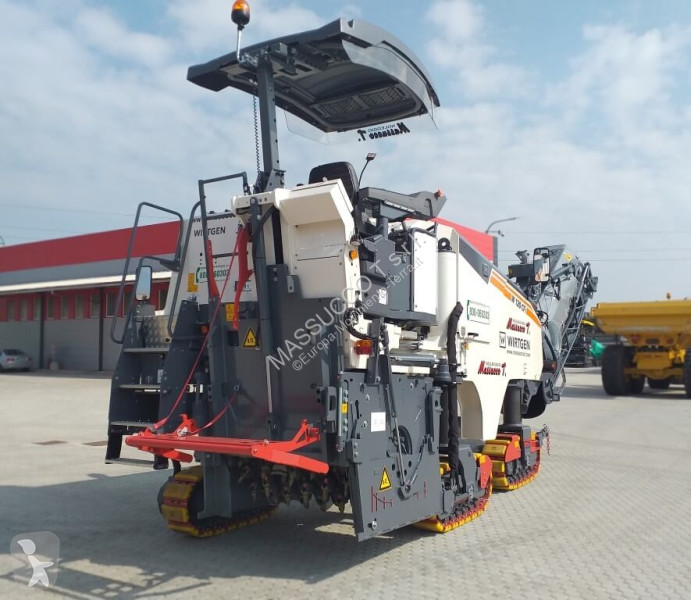 أشغال طرقية Wirtgen W120CFi