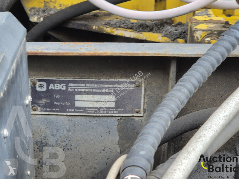 Пътностроителна техника ABG Titan 455