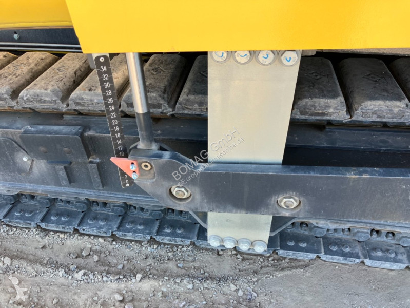 Obras de carretera Bomag  BF 800 C S600  Stage...