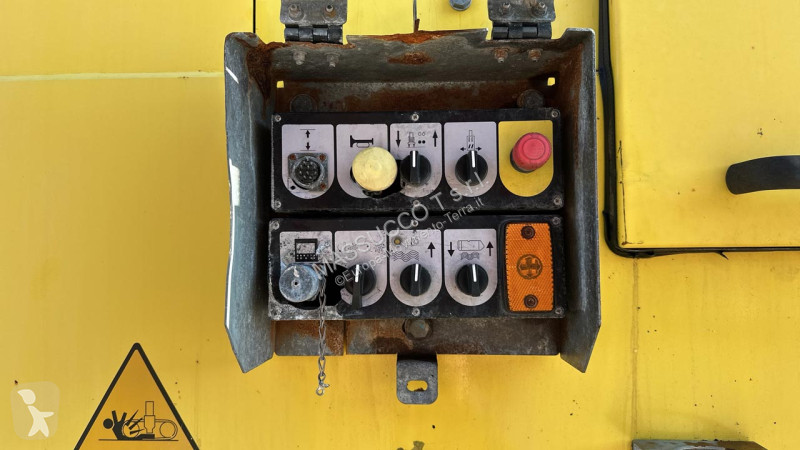 أشغال طرقية Bomag BM2000/602