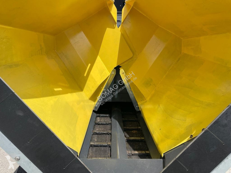 Obras públicas rodoviárias Bomag  BF 300 P-2...