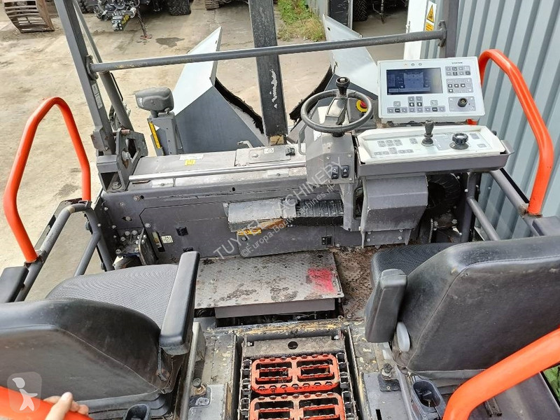 Wegenbouw Volvo P 2870 D paver finisher...