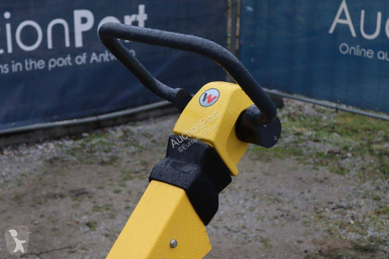 Echipamente pentru lucrari rutiere  DPU 6555